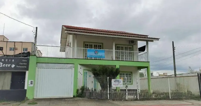 Casa na via gastronômica a venda para | Vila Real, Balneário Camboriú, Santa Catarina