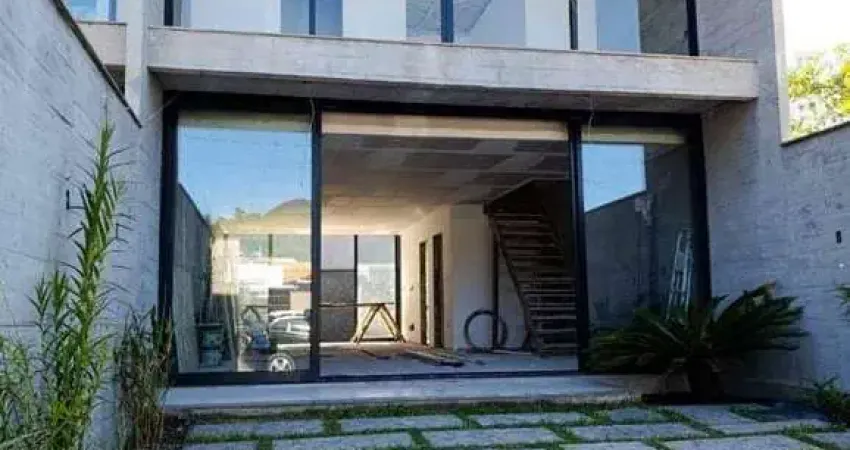 ótima casa com 143m² construídos com 3 suítes (sendo 1 master) para | Rio Pequeno, Camboriú, Santa Catarina