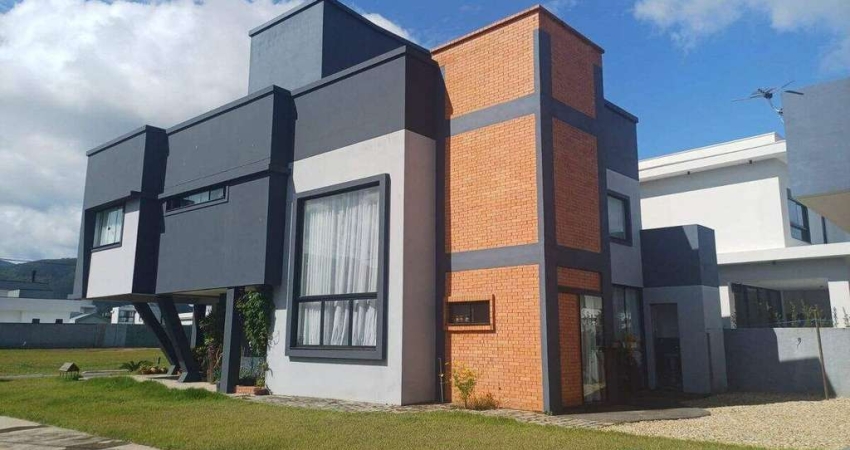 Casa em condomínio fechado com 3 quartos à venda na Rua Ivo José Rebello, Santa Regina, Camboriú