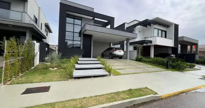 Casa térrea no Condomínio Caledônia em Camboriú, com 203m² privativos, em um terreno de 430m².