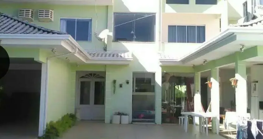 Casa à venda, 5 quartos, 3 suítes, 4 vagas, Centro - Balneário Camboriú/SC