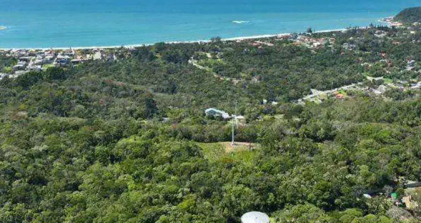 Alto do Estaleiro — Terreno em Localização Estratégica e Cercado pela Natureza