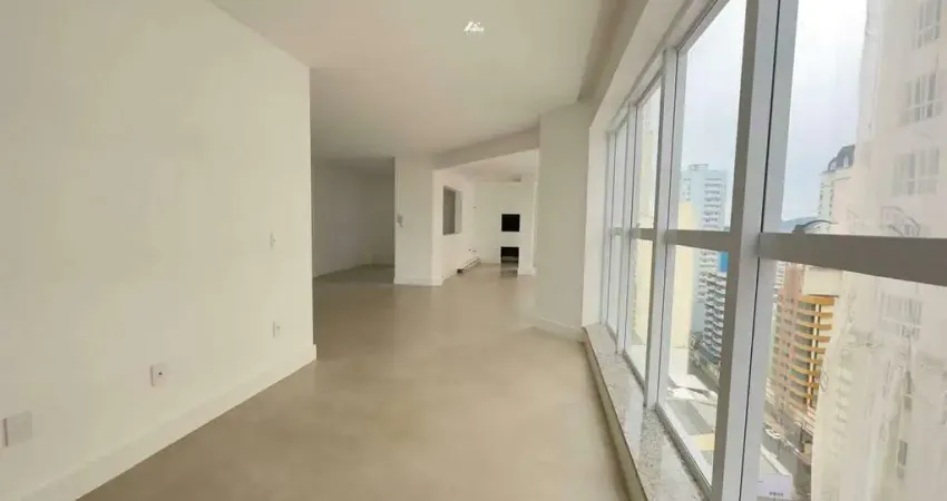 Apartamento com 3 quartos à venda na Rua 296, Meia Praia, Itapema