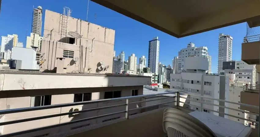 Apartamento com 02 quartos no centro de balneário camboriú. 01 vaga privativa.