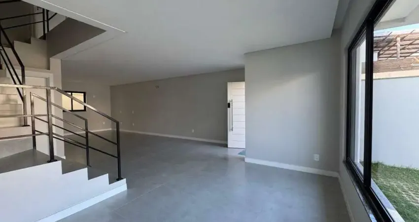 Casa com 3 quartos à venda na Rua 2070, Centro, Balneário Camboriú