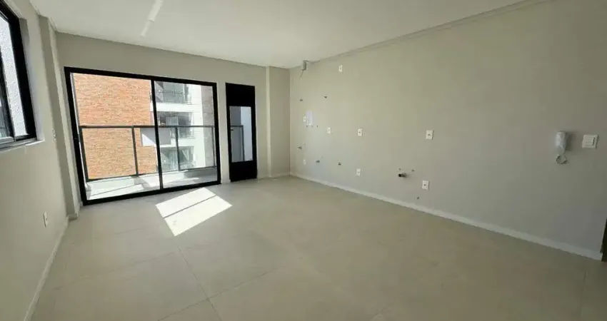 Apartamento novo com 03 quartos no bairro tabuleiro em camboriú