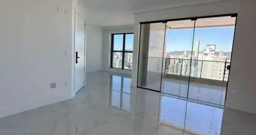 Apartamento com 3 quartos à venda na Rua 207, Meia Praia, Itapema