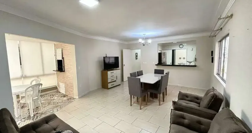 Apartamento Aconchegante com 3 Dormitórios, 1 Suíte e Churrasqueira