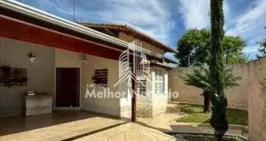 Casa à Venda com 03 dormitórios (quartos) amplos sendo 02 deles suítes, no bairro Jardim América, em Paulínia, SP