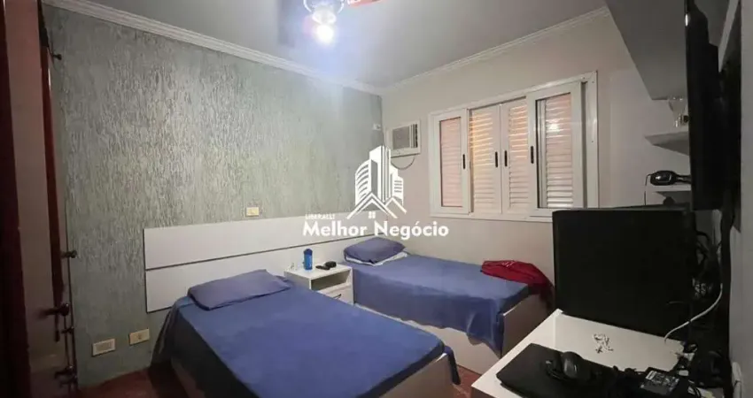 Casa à venda com 03 dormitórios (quartos) sendo 01 deles suíte no bairro Centro em Piracicaba/SP.