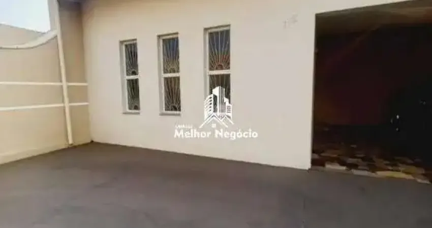 Casa à venda com 03 quartos e 1 suíte no bairro Vila Mathiesen em Americana (possui Edícula)