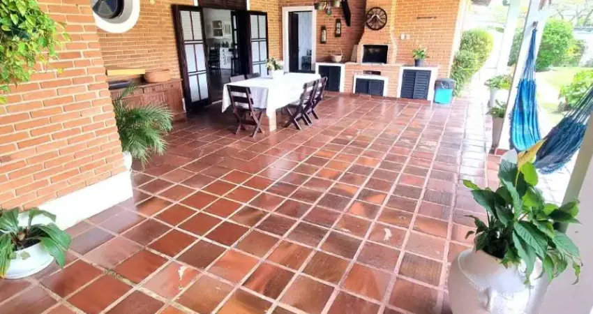 Casa alto padrão enseada guarujá localização nobre 5 dorms/2 suítes 7 vagas 400m²de construção