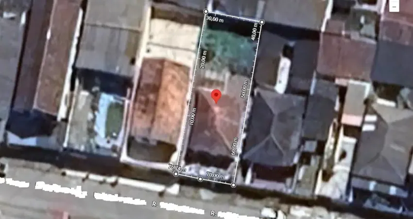 10x28m Terrenão Isolado 280 metros no Santa Rosa Guarujá c/ casa a reformar mas c/ Ótima estrutura e Localização - Só 370 mil OPORTUNIDADE 2026 Pagto 50% e restante em 24x