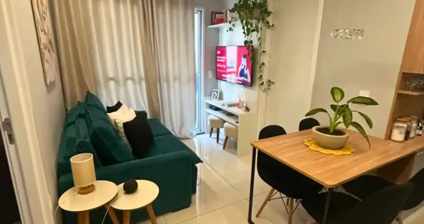 Apartamento mobiliado para vender de 38m, 2 quartos e 1 vaga em bairro tranquilo