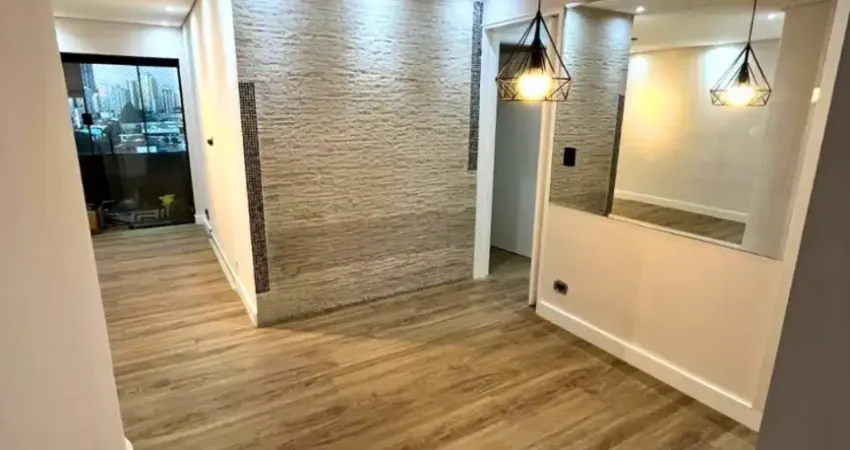 Apartamento reformado grande e barato de 82m, 2 quartos e 1 vaga próximo do metrô