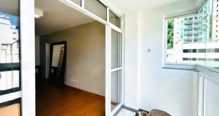 Ótimo apartamento de 100m², com 2 quartos e 2 vagas de garagem no granbery - juiz de fora.