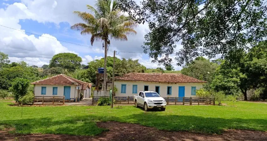 Chácara / sítio com 3 quartos à venda na Avenida Manoel de Oliveira, S/N, Zona Rural, Bela Vista de Goiás
