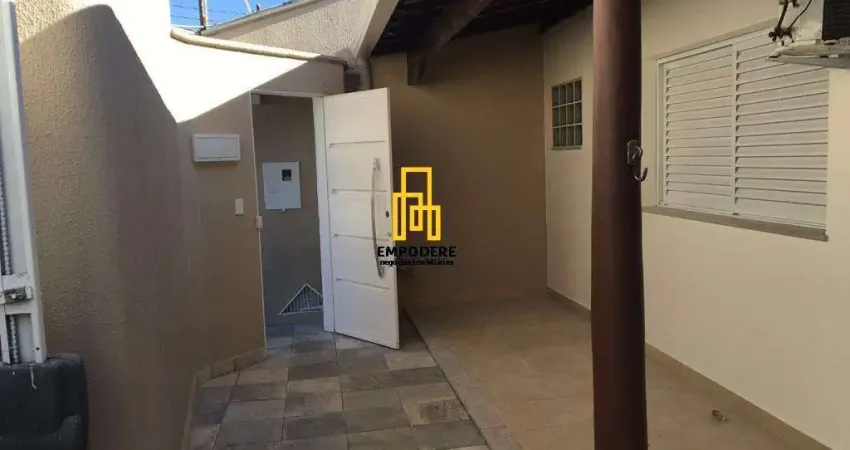Casa para Venda em Uberlândia, Brasil, 3 dormitórios, 1 suíte, 3 banheiros, 2 vagas