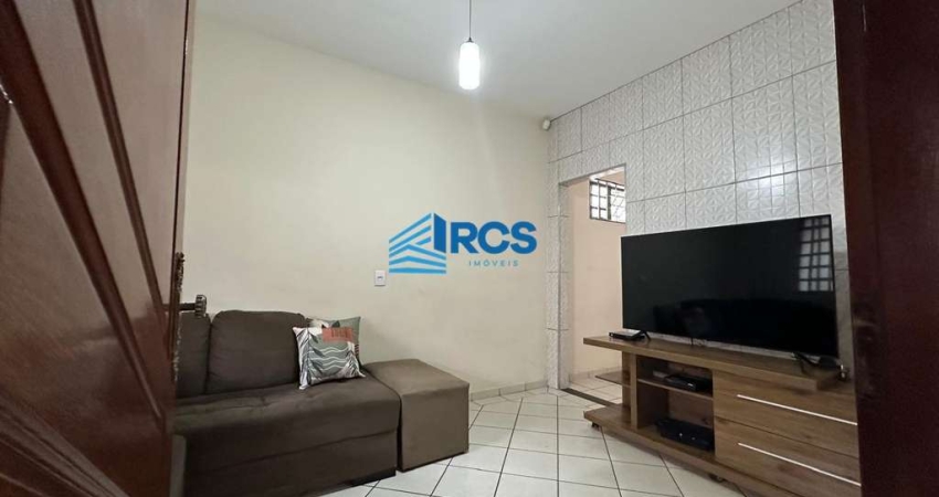 Casa para Venda em Uberlândia, Alto Umuarama, 3 dormitórios, 1 suíte, 2 banheiros, 2 vagas