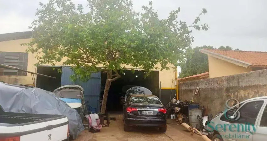 Casa com 2 dormitórios à venda, 263 m² por R$ 550.000,00 - Castelo - Londrina/PR