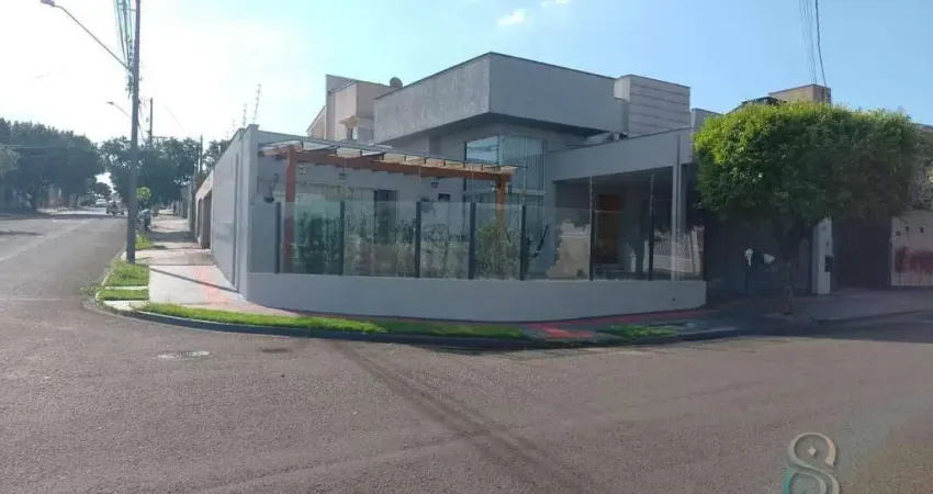 Casa para vender no Jd. Coliseu - Com 3 dormitórios, sendo 1 suíte, 140m² por R$ 700.000,00 - Londrina/PR