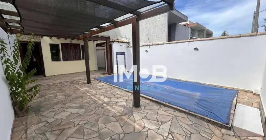 Casa com 5 dormitórios, 220 m² - venda por r$ 680.000,00 ou aluguel por r$ 3.505,00/mês - vila sao pedro - são pedro da aldeia/rj