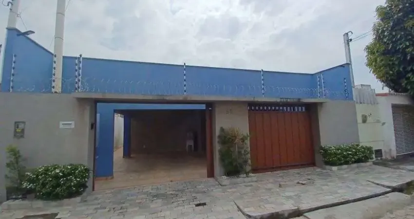 Nova parnamirim- casa maravilhosa-176m2- 150 metros da avenida ayrton sena-r$ 430 mil reais.