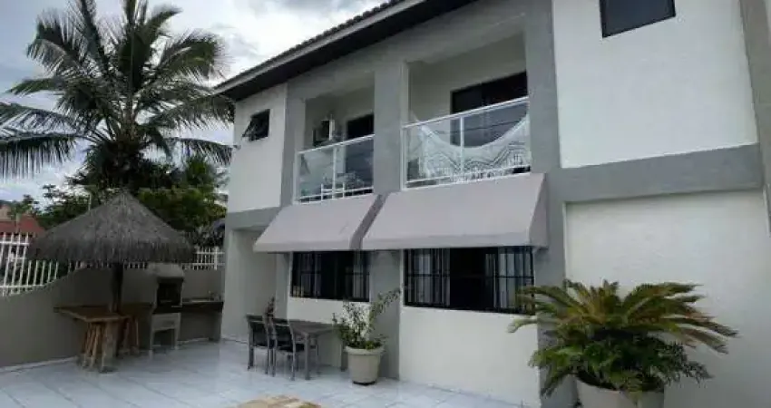 Casa com 5 quartos à venda na Avenida Beira Mar, 1, Balneário Ipacaraí, Matinhos