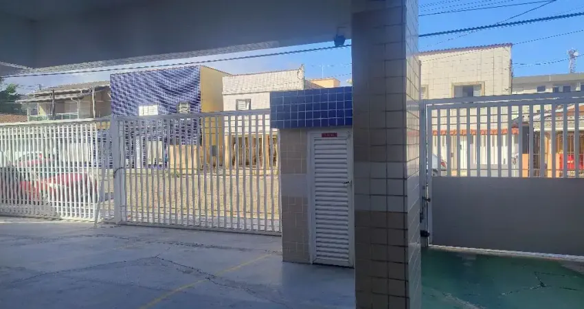 Apartamento 2 dormitorios sendo 1 suite, varanda, 1 vaga no centro