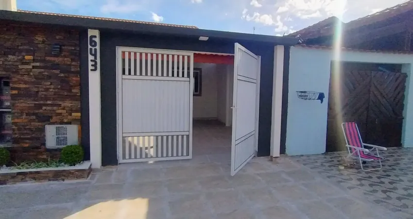 Linda casa terrea nova com piscina e churrasqueira na praia de mongagua
