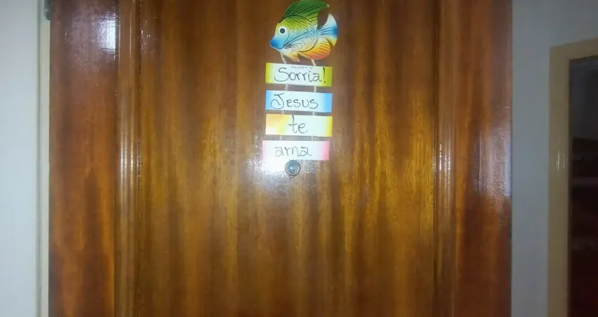 Lindo apartamento mobiliado no Centro de Mongaguá, varanda com vista do mar, lazer com piscina.