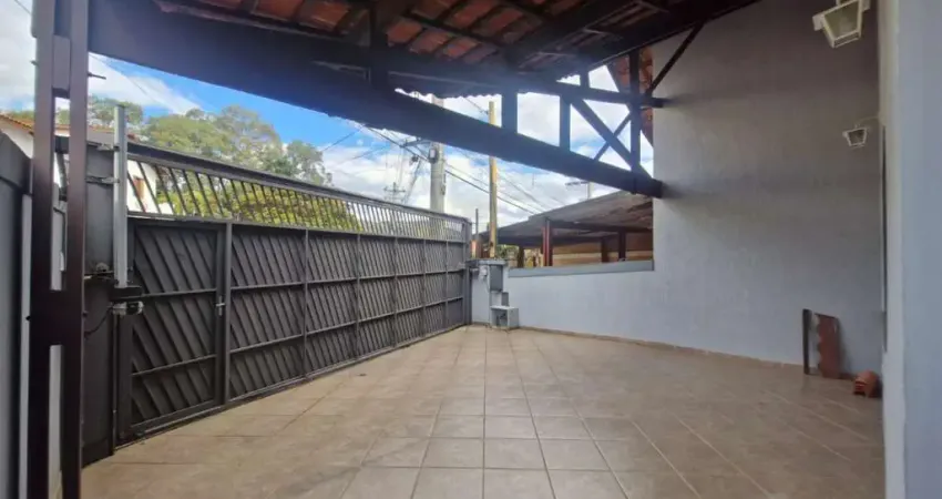 Casa para Locação em Mairiporã, Jardim Carpi, 2 dormitórios, 1 suíte, 2 banheiros, 2 vagas