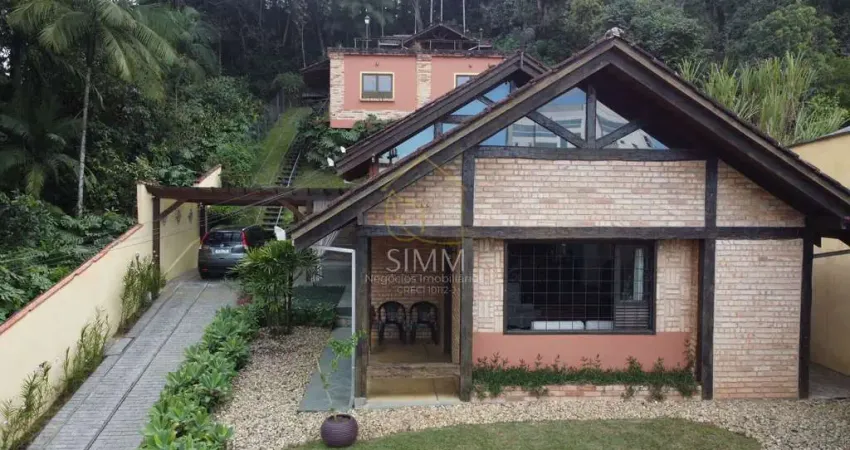 Casa com 3 quartos à venda na Rua Alceu Koehntopp, 1201, América, Joinville