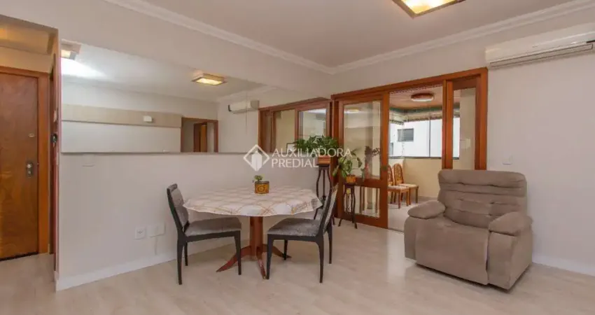 Apartamento com 3 quartos à venda na Rua Dário Pederneiras, 41, Petrópolis, Porto Alegre