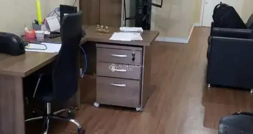 Sala comercial à venda na Avenida Cristóvão Colombo, 1103, Floresta, Porto Alegre