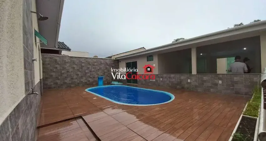 Casa com 06 quartos e piscina em Pontal do Paraná