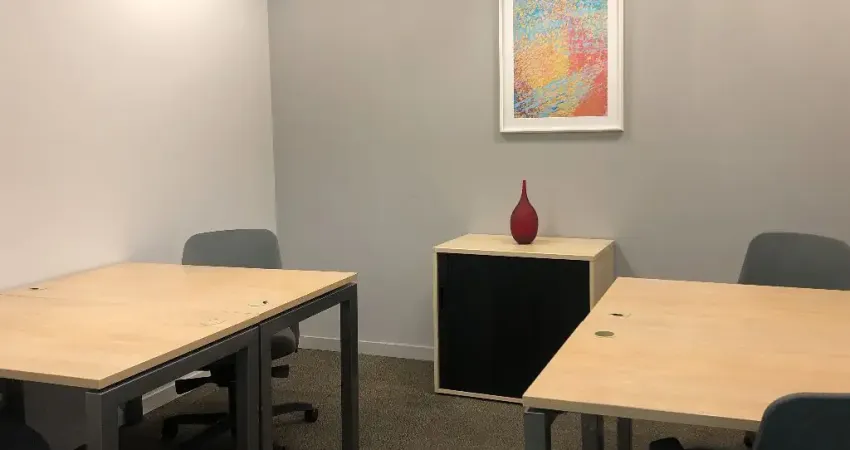 Reserve um espaço de coworking ou ocupe uma mesa rotativa no sao paulo, faria lima