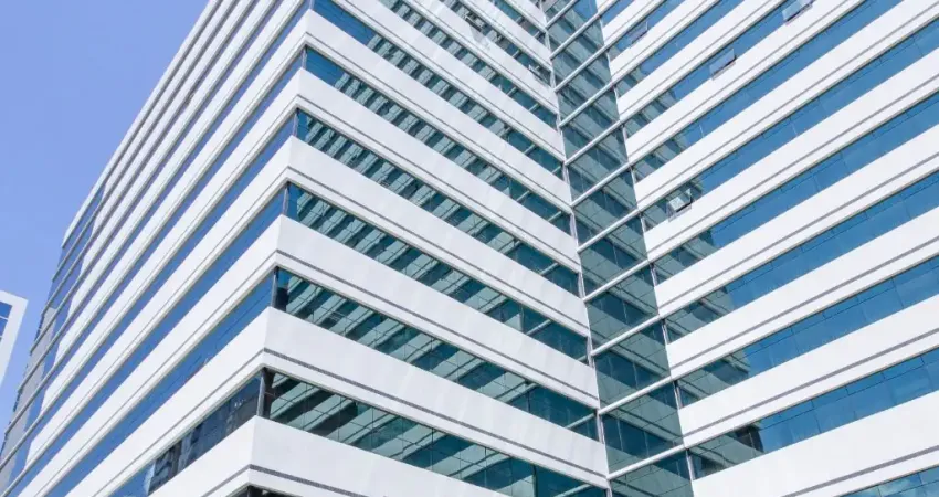 Encontre um espaço de escritório no curitiba, batel - ed corporate evolution para 1 pessoa pronto para uso