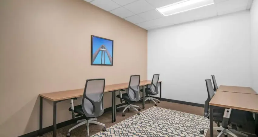 Espaço de coworking para alugar em regus sao paulo, liberdade