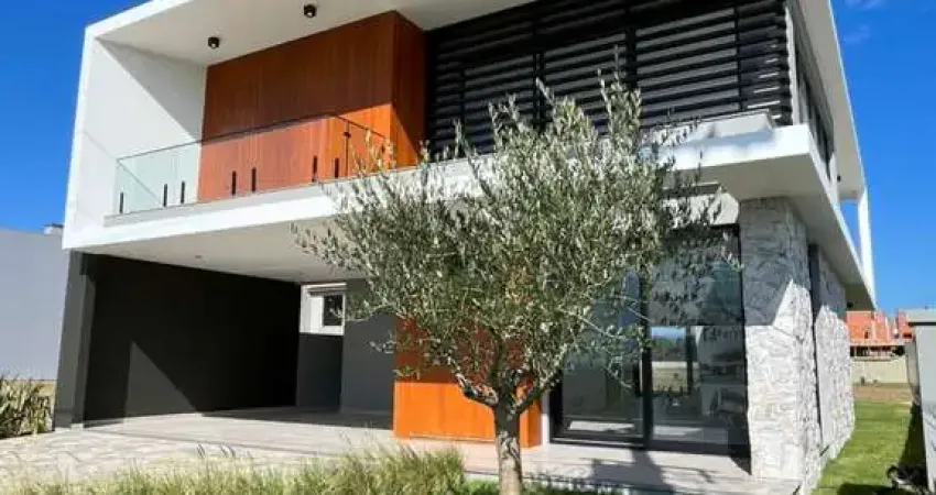 Casa 4 Dormitórios à venda no Bairro Arroio Teixeira com 300 m² de área privativa