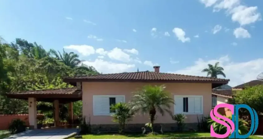 Excelente casa, com 3 quartos e piscina, em loteamento fechado, em Ubatuba, para venda OU PERMUTA POR CASA EM INDAIATUBA - SP