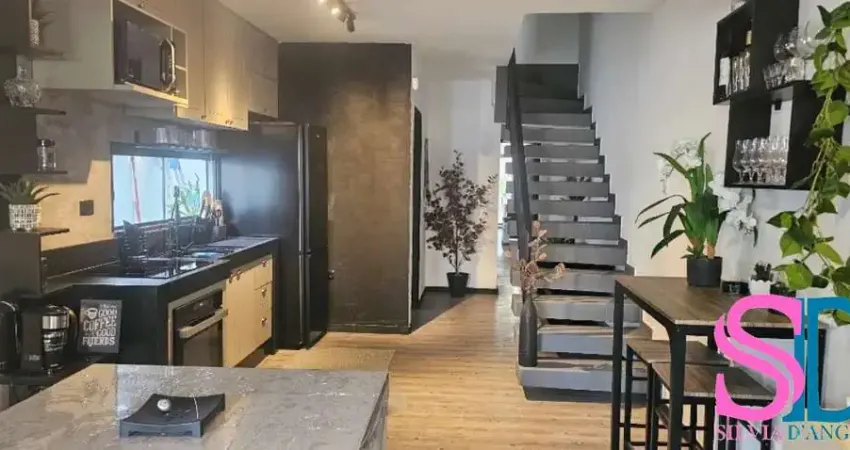 Casa tipo sobrado, com 4 dormitórios e piscina para venda no Itagua em Ubatuba -SP