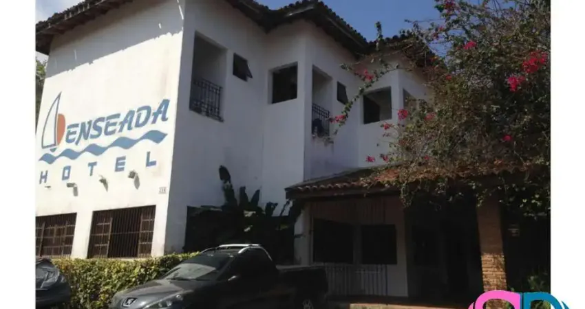 Hotel com 14 suítes, à venda, na Praia da Enseada, em Ubatuba -SP. Excelente oportunidade de investimento.