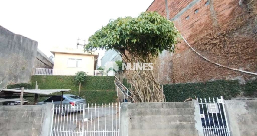 Casa Individual, proporcionando uma linda vista para a rua - Com 01 Vaga de garagem em Osasco