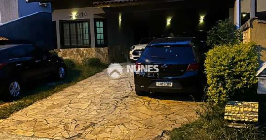 Casa à Venda no Condomínio Nova Paulista  385 m²