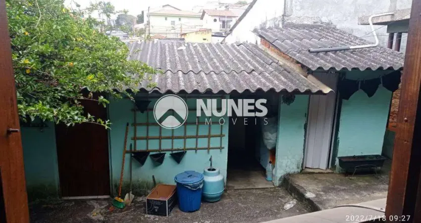 Casa Térrea  -  344 m²,  com 3 dormitórios - Quintal amplo