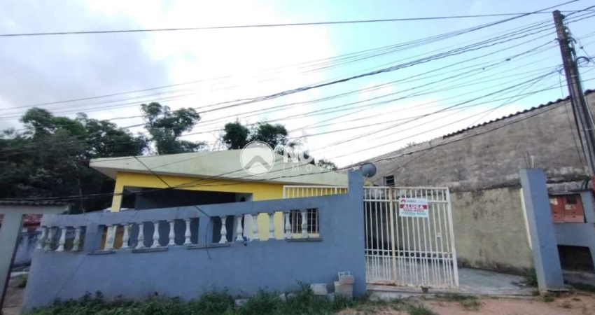 Casa com entrada individual em Vargem Grande