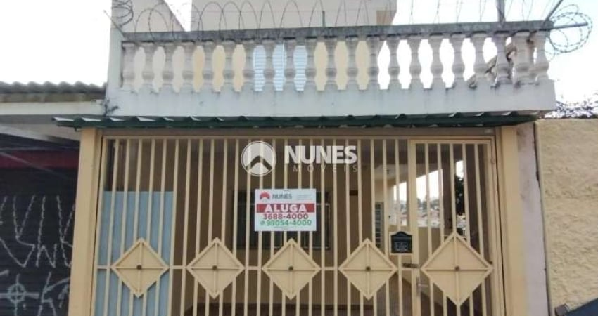 Sobrado independente, recém reformado no bairro do Rio Pequeno.