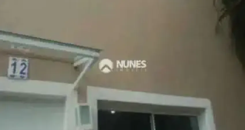 Casa recém reformada de 02 dormitórios em condomínio fechado em Cotia