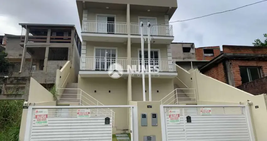 Casa com 03 dormitórios em Cotia - Recém construída, 01°locação. Oportunidade, casa grande e bem estruturada com 02 vagas de garagem e piscina aquecida